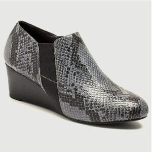 Vionic Stanton Wedge Ankle Boot Bootie Grey Black Snakeprint 8.5 Arch Support